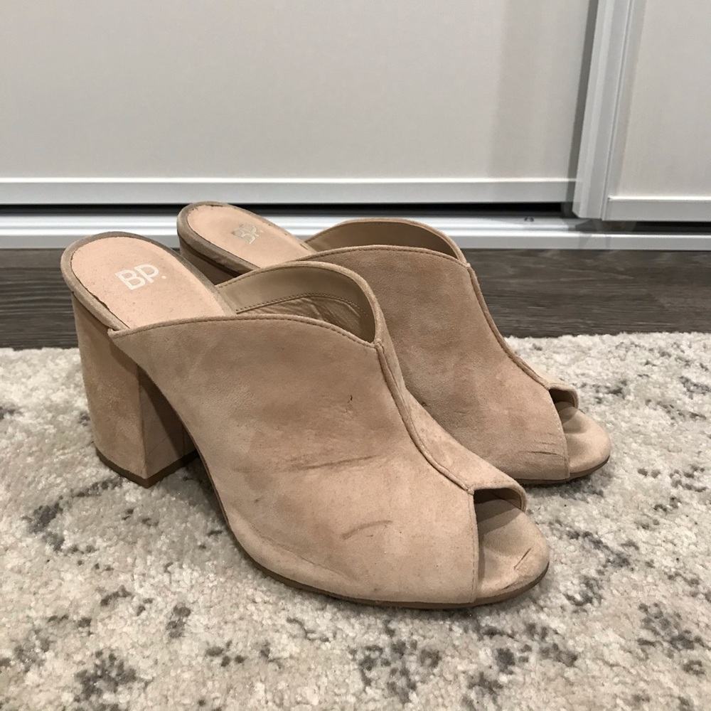 Nude Mules